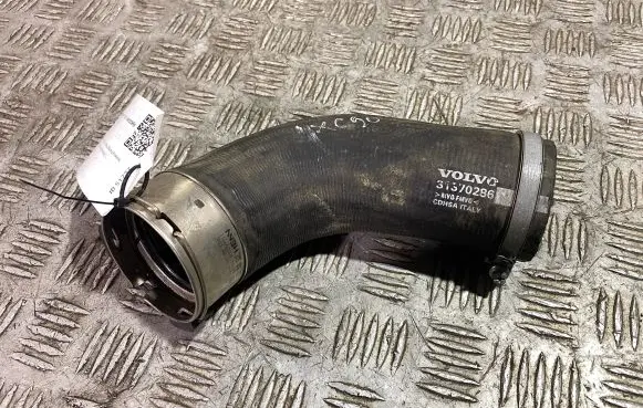 Volvo XC90 Intercooler hose/pipe 31370357