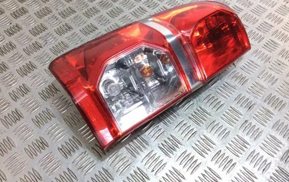 Toyota Hilux (AN10, AN20, AN30) Rear/tail lights 0K235641