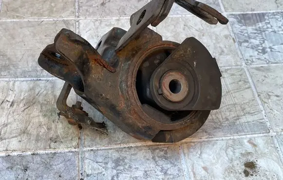 Mazda Premacy Gearbox mount