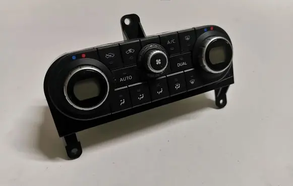 Nissan Qashqai Climate control unit 27500JD40D