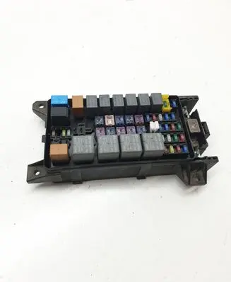 KIA Sorento Fuse module 911613E010