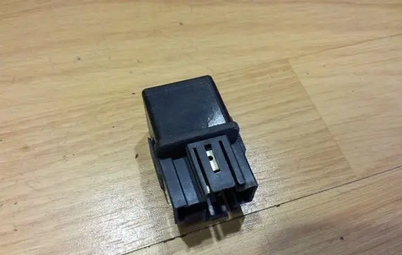 Mitsubishi Carisma Other relay MB953381 019