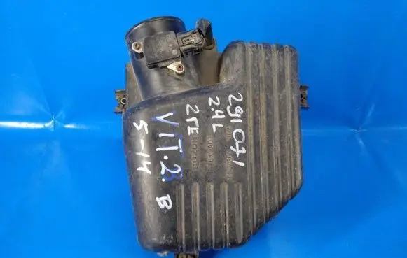 Suzuki Grand Vitara II Air filter box 