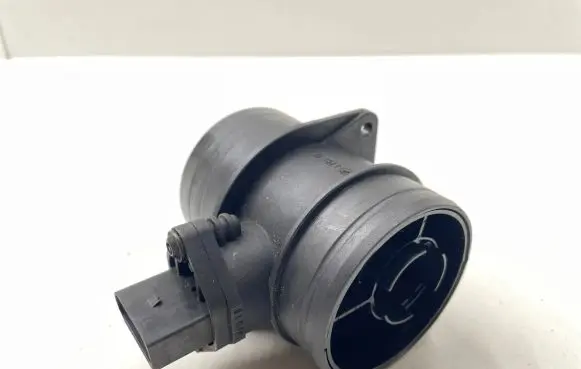Volkswagen PASSAT B6 Mass air flow meter 0281002461