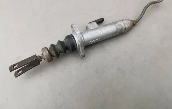 Audi 100 S4 C4 Clutch master cylinder 893721401D
