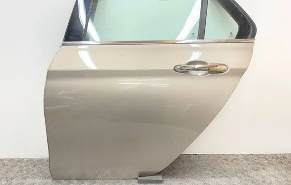 Fiat Tipo Rear door
