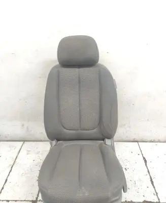 KIA Carens II Front driver seat 