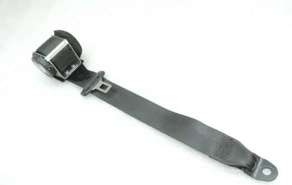 Toyota Avensis T270 Rear seatbelt