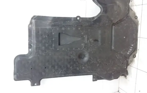 Mercedes-Benz E A207 Center/middle under tray cover A2045203023