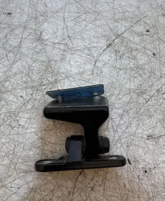 Mercedes-Benz B W245 Rear door upper hinge 