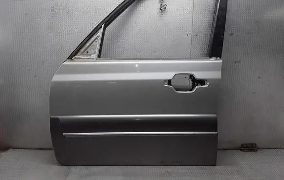 Hyundai Terracan Front door