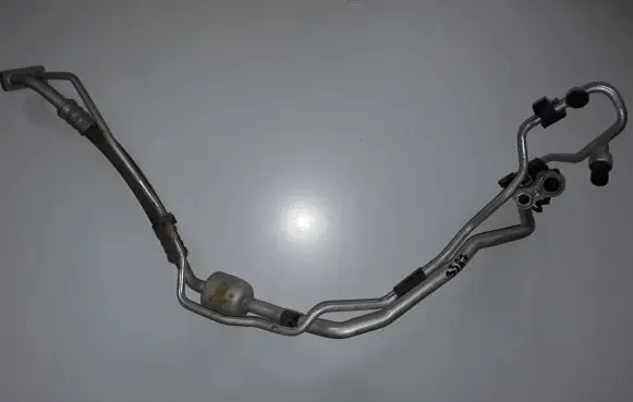 Opel Corsa E Air conditioning (A/C) pipe/hose 39025931