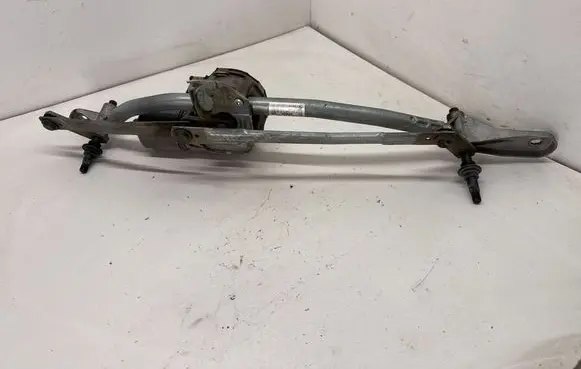 BMW 6 F12 F13 Front wiper linkage and motor 7306272 7305567 3397021524