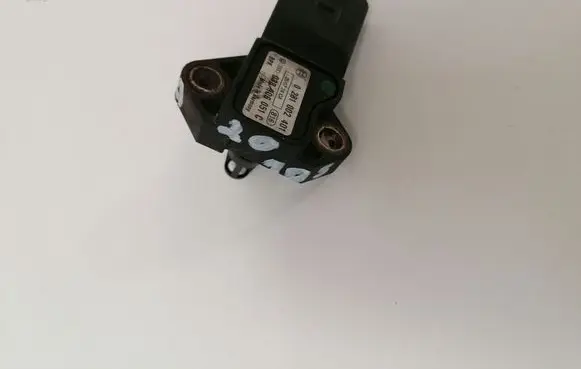 Volkswagen Jetta V Air pressure sensor 038906051C 0281002401