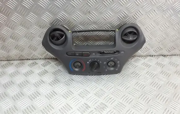 Toyota Yaris Interior fan control switch 758268-701D