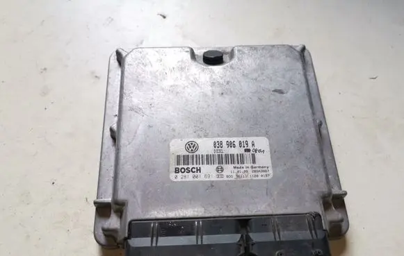 Volkswagen PASSAT B5 Engine control unit/module 038906019A 0281001691