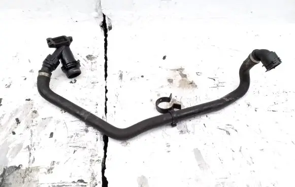 BMW X5 E70 Engine coolant pipe/hose 6945279