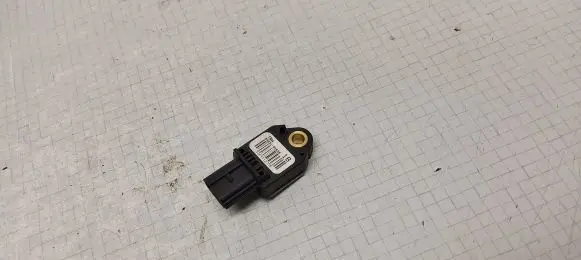 Toyota Verso Airbag deployment crash/impact sensor 8983105020 3369112755