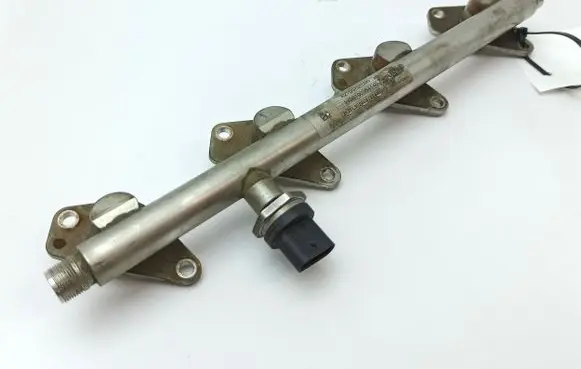 Fuel main line pipe