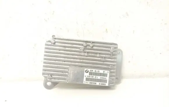 BMW 5 GT F07 Air suspension control unit module (rear) 6851242