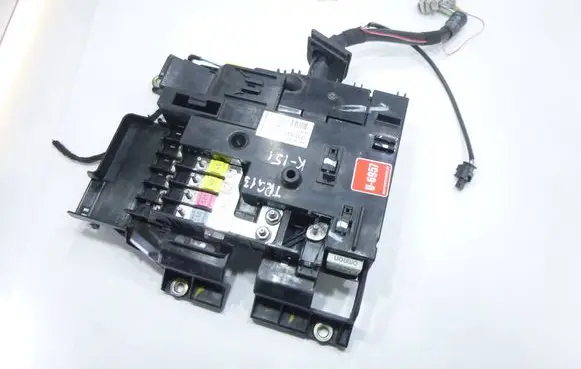 Volkswagen Touareg II Fuse module 7P0937548F 528111