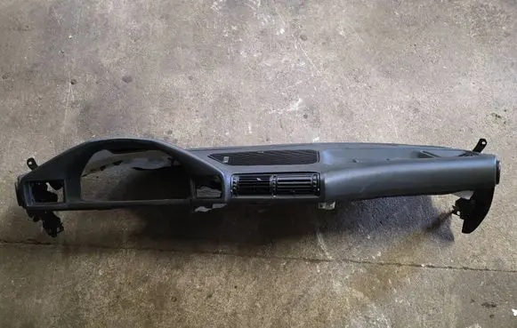 BMW 5 E34 Dashboard