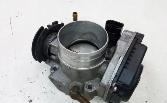 Volkswagen Bora Throttle valve position sensor 06A133064H