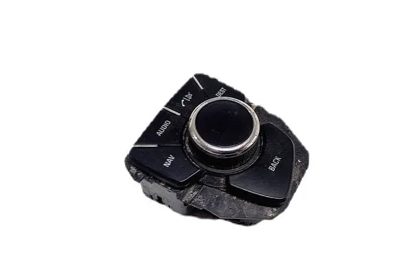 Multifunctional control switch/knob