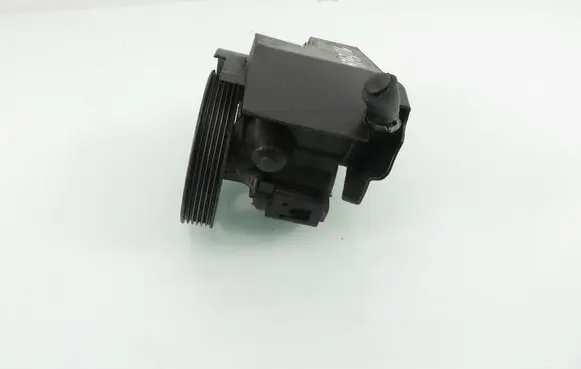 Peugeot 206 Power steering pump 9662128480