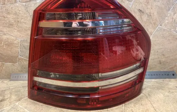 Mercedes-Benz GL X164 Rear/tail lights A1648200664