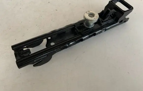 Audi Q5 SQ5 Seat belt adjustment rail 4M0857819