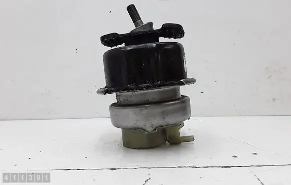 BMW X5 F15 Engine mount bracket