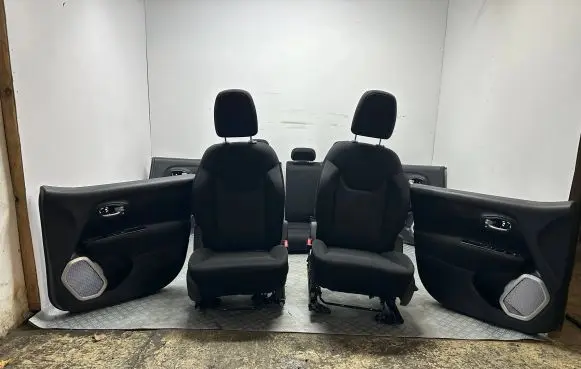 Jeep Renegade Seat and door cards trim set 