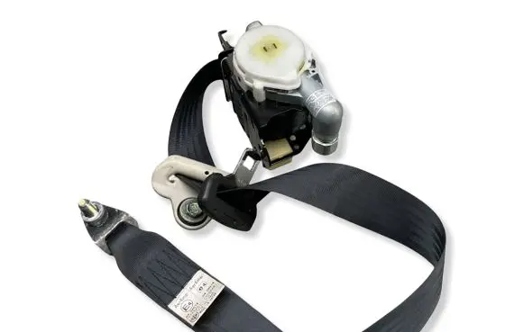 Mazda 3 II Front seatbelt 0438074 0001736 7211996