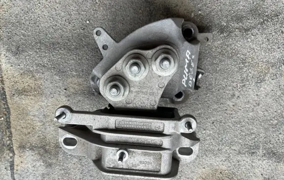 Ford Puma Gearbox mount L1BG7M121BB