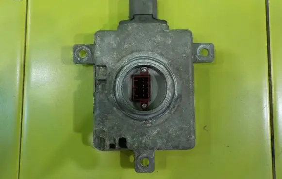 Mitsubishi ASX LED ballast control module W3T20971 18AB24