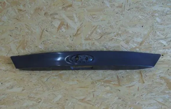 Ford Focus Tailgate trim