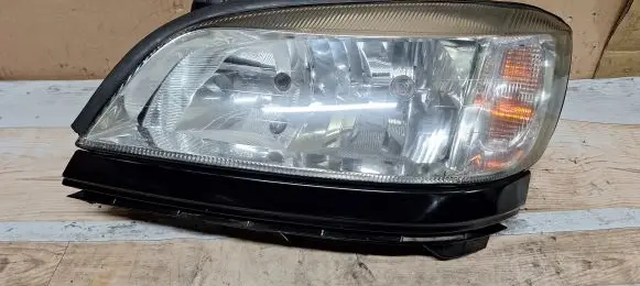 Opel Zafira A Headlight/headlamp