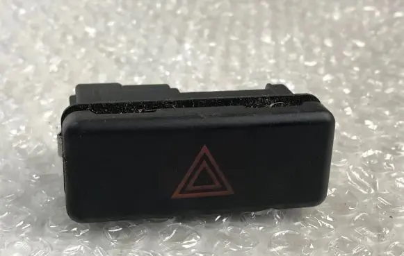BMW 5 E39 Hazard light switch 8350947