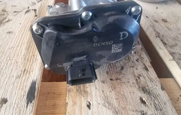 Dacia Sandero Throttle valve 8201143495