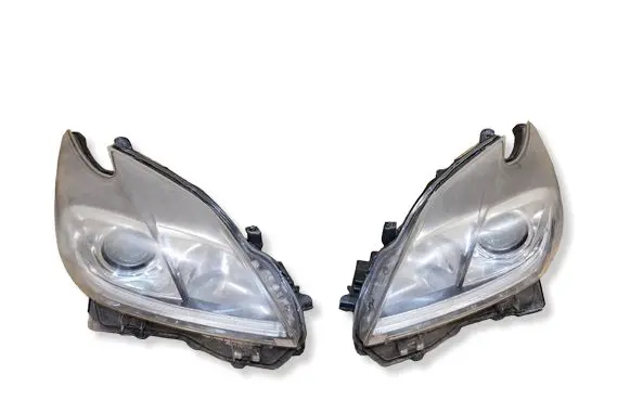 Toyota Prius (XW30) Headlight/headlamp 8118547411 8114547411