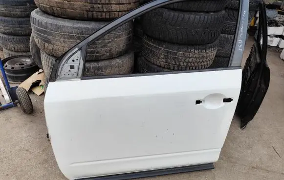 Nissan Murano Z50 Front door