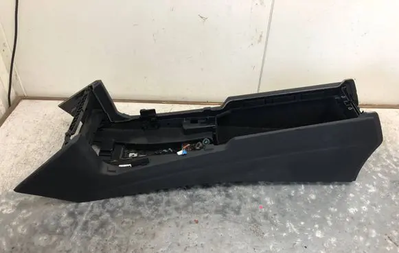 Mercedes-Benz E W212 Center console A2126801550BILI A2126801550