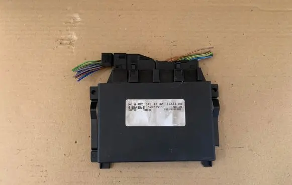 Mercedes-Benz E W210 Gearbox control unit/module A0215451132 5WK33911 EGS51Q01