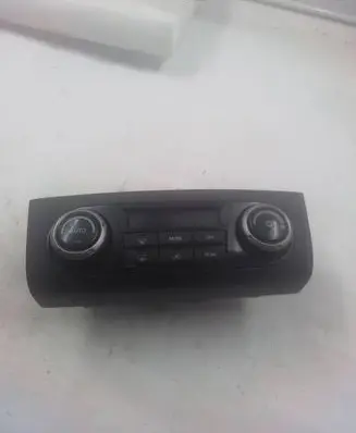 Mitsubishi Pajero Climate control unit 7820A132XA 1465705114