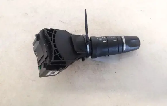Nissan Primera Wiper control stalk 25260av615