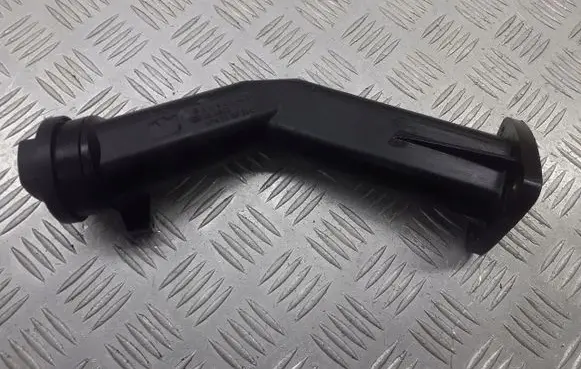 Mercedes-Benz A W168 Oil fill pipe A6680160029