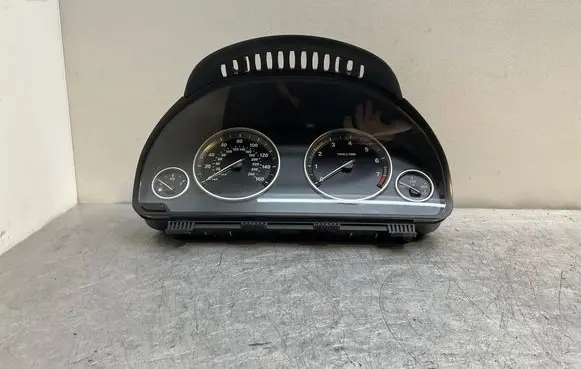 BMW 5 F10 F11 Speedometer (instrument cluster) 9265177 25811511 1000127413