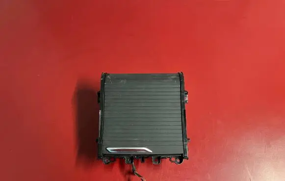 Cup holder front