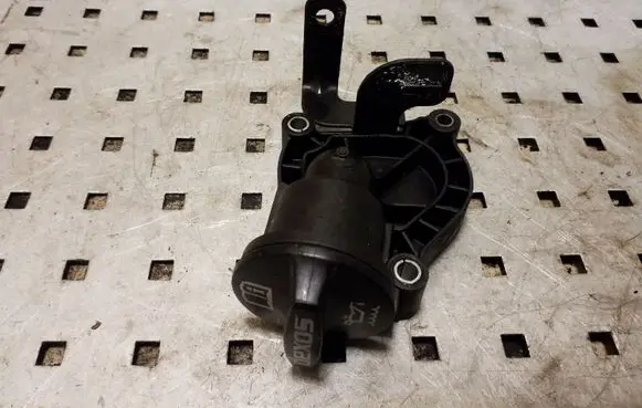 Opel Insignia A Oil filler cap 55586618